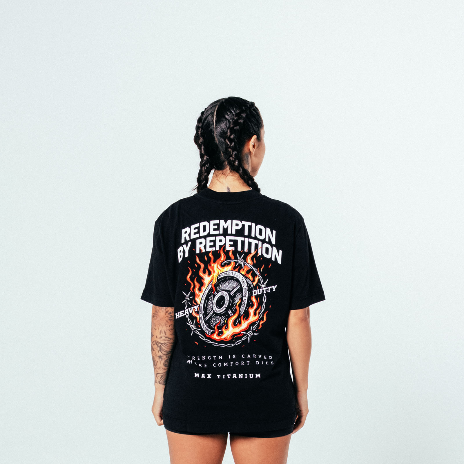 camiseta-feminina-oversized-redemption---preta-tamanho-p---preta
