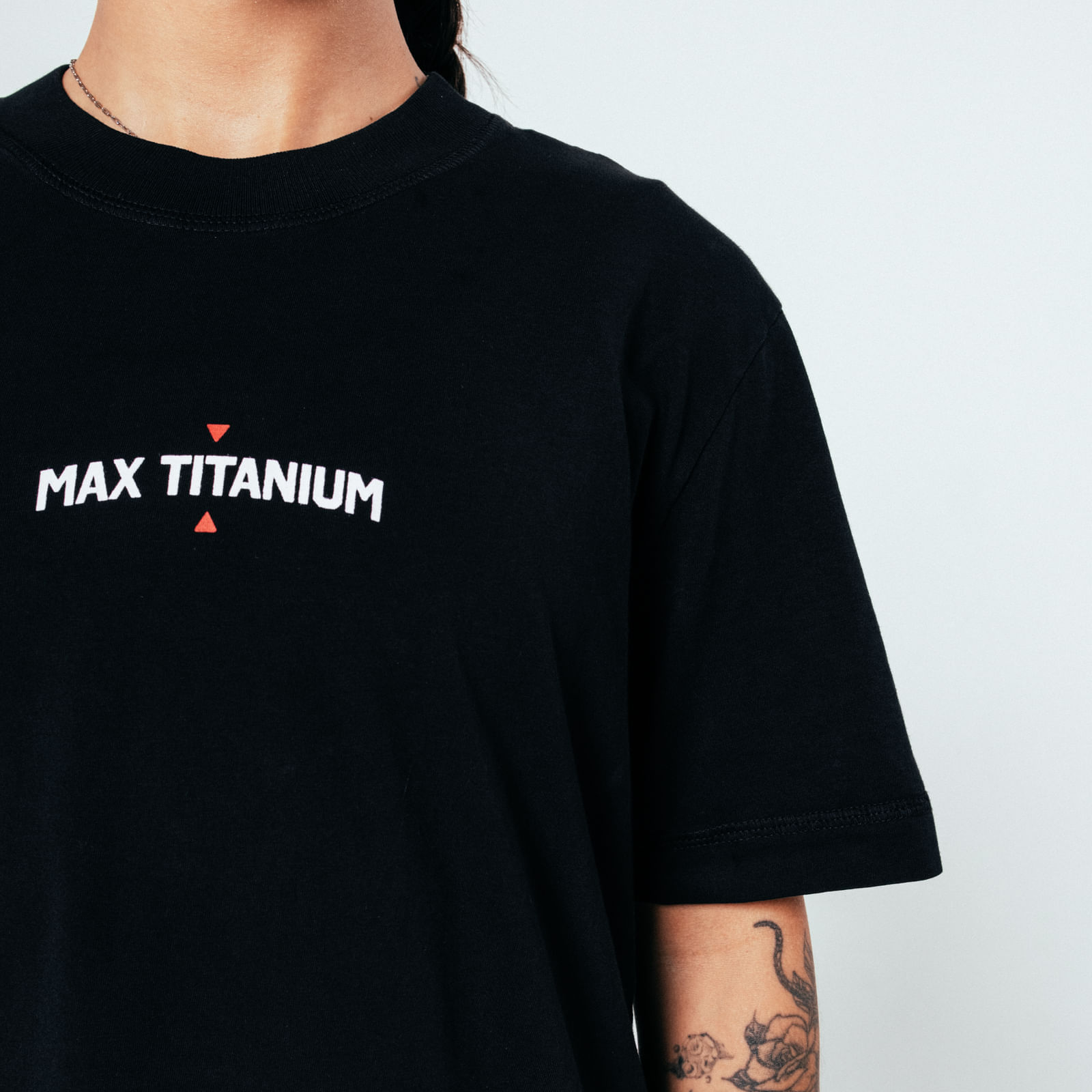 camiseta-feminina-oversized-redemption---preta-tamanho-p---preta
