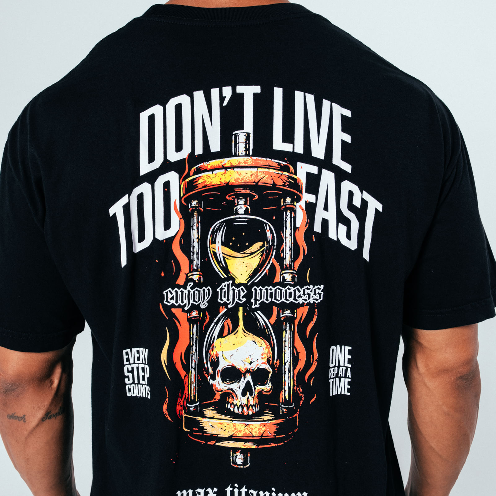 camiseta-masculina-oversized-don-t-live-too-fast-tamanho-p---preta