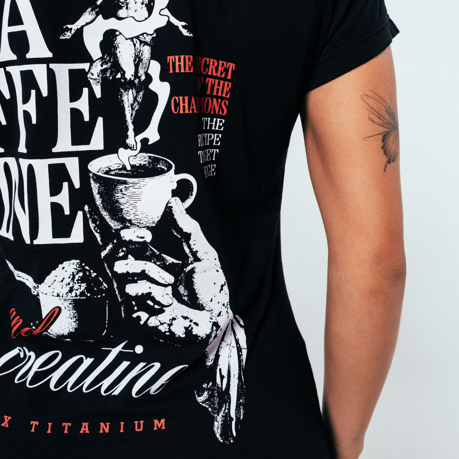 camiseta-baby-look-caffeine---preta-tamanho-p
