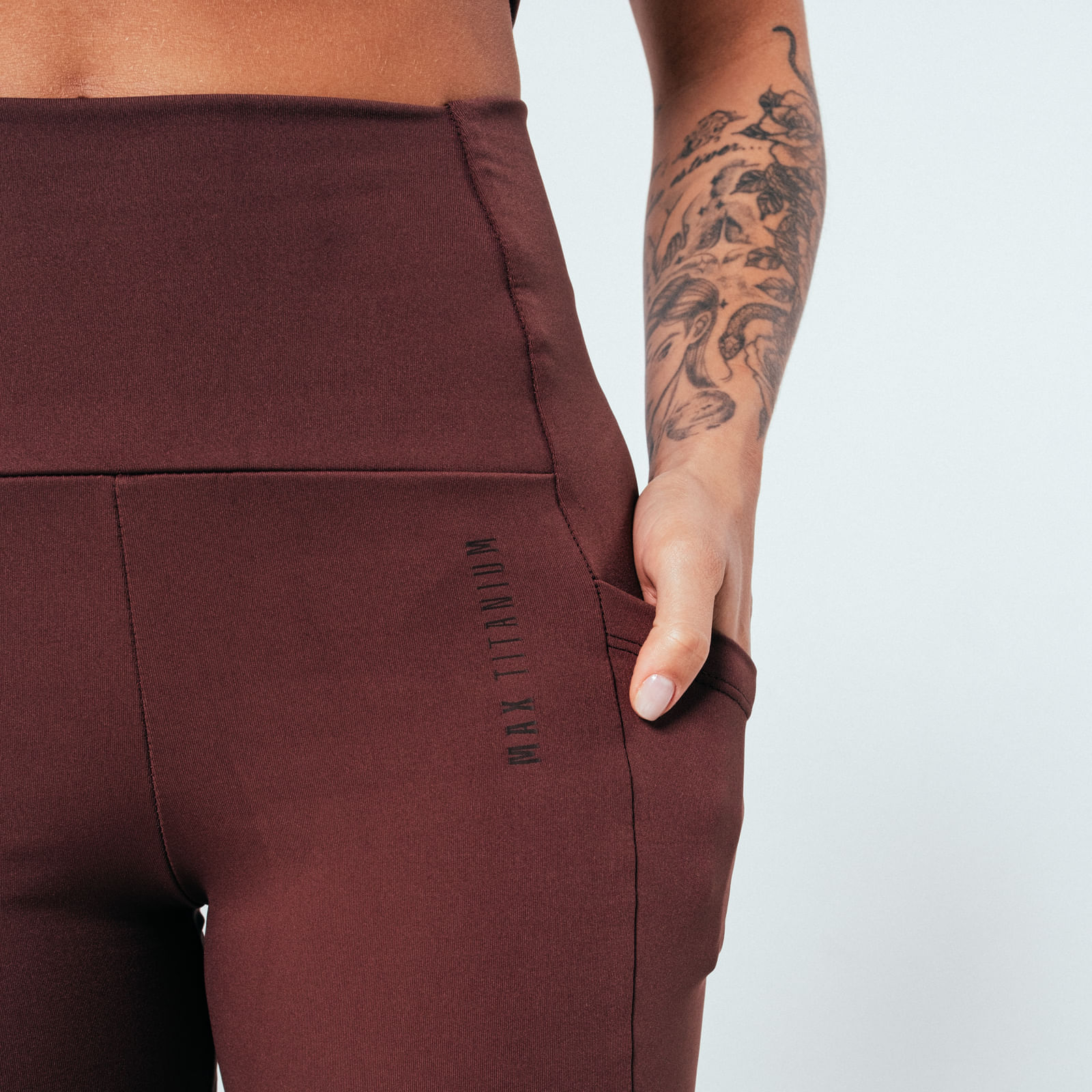 shorts-feminino-treino-com-bolso---marrom-tamanho-p---marrom