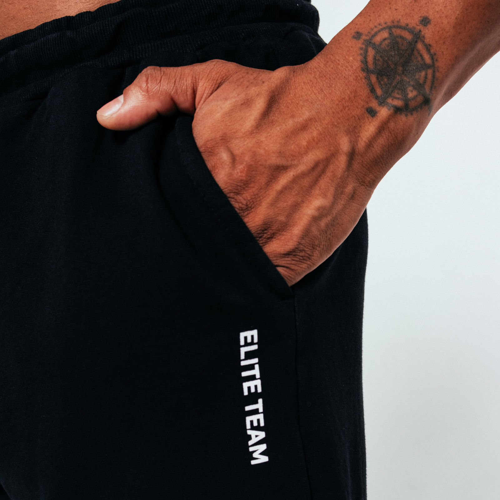 bermuda-masculina-de-moletom-premium---preta-tamanho-p---preto